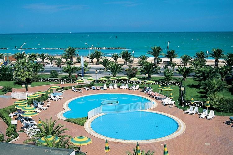 Ihr Residence Hotel Le Terrazze 그로타마레 외부 사진