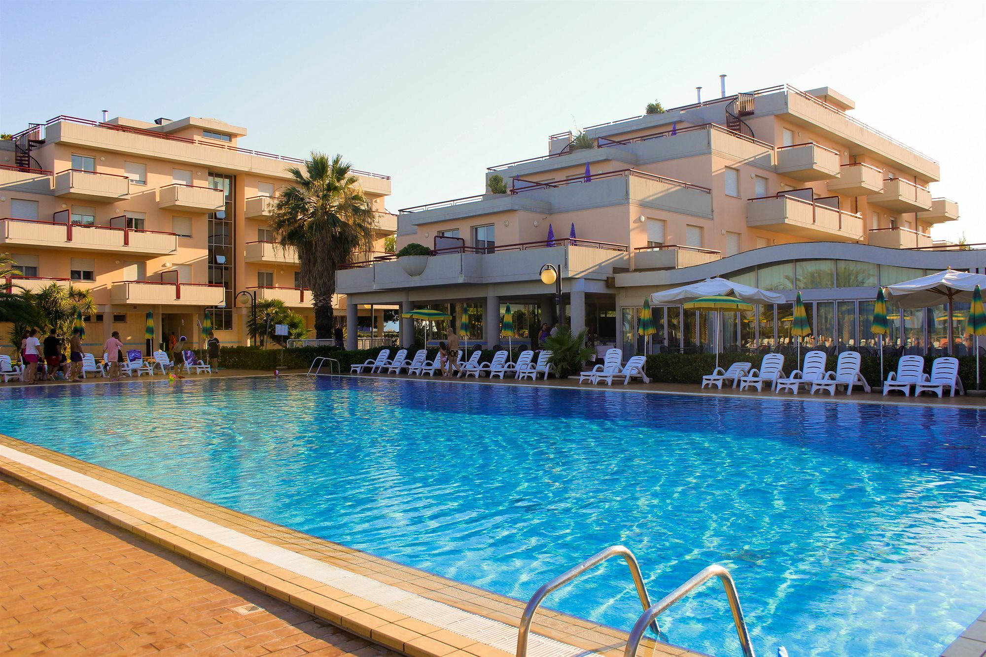 Ihr Residence Hotel Le Terrazze 그로타마레 외부 사진
